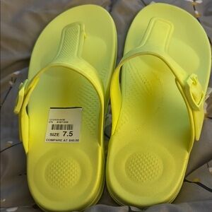Women’s Neon Yellow sandals size 7.5